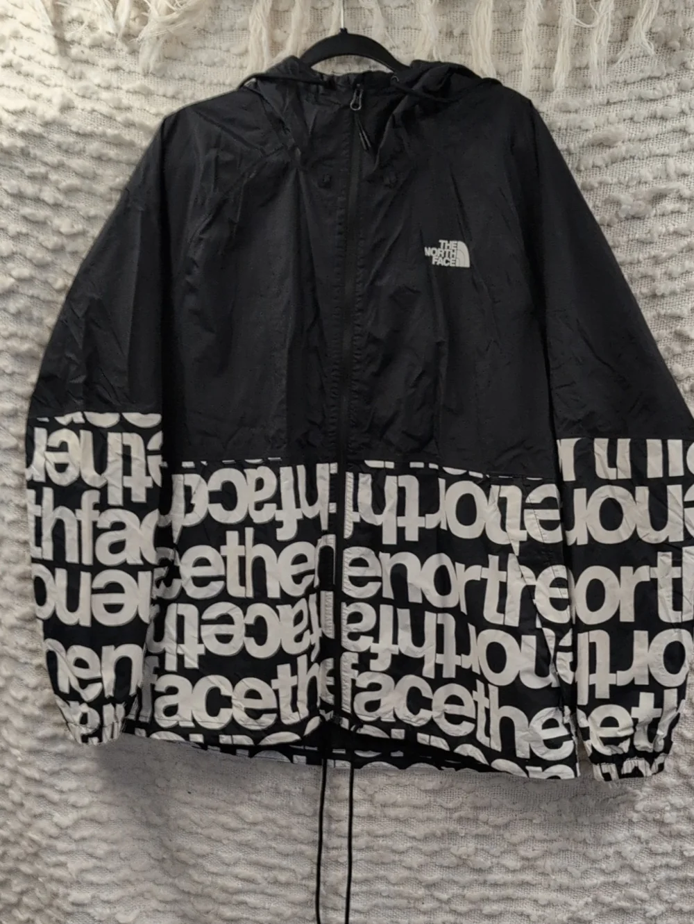 The North Face Men's Antora Black Logo Graphic Windbreaker Rain Jacket XL Used
